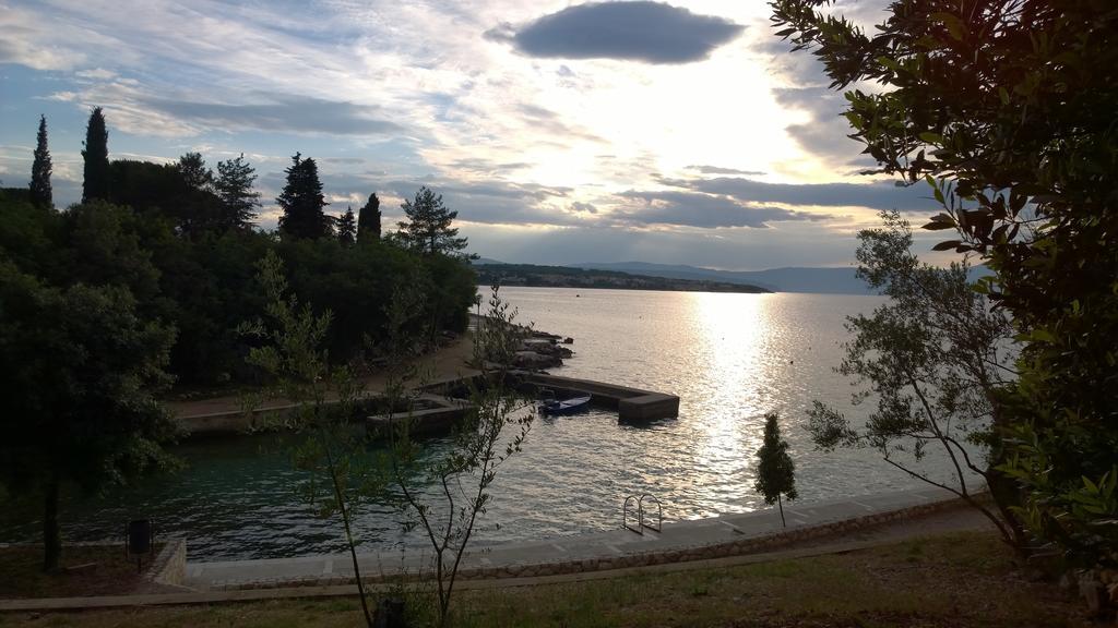 Holiday Home Momcilovic Малинска Номер фото