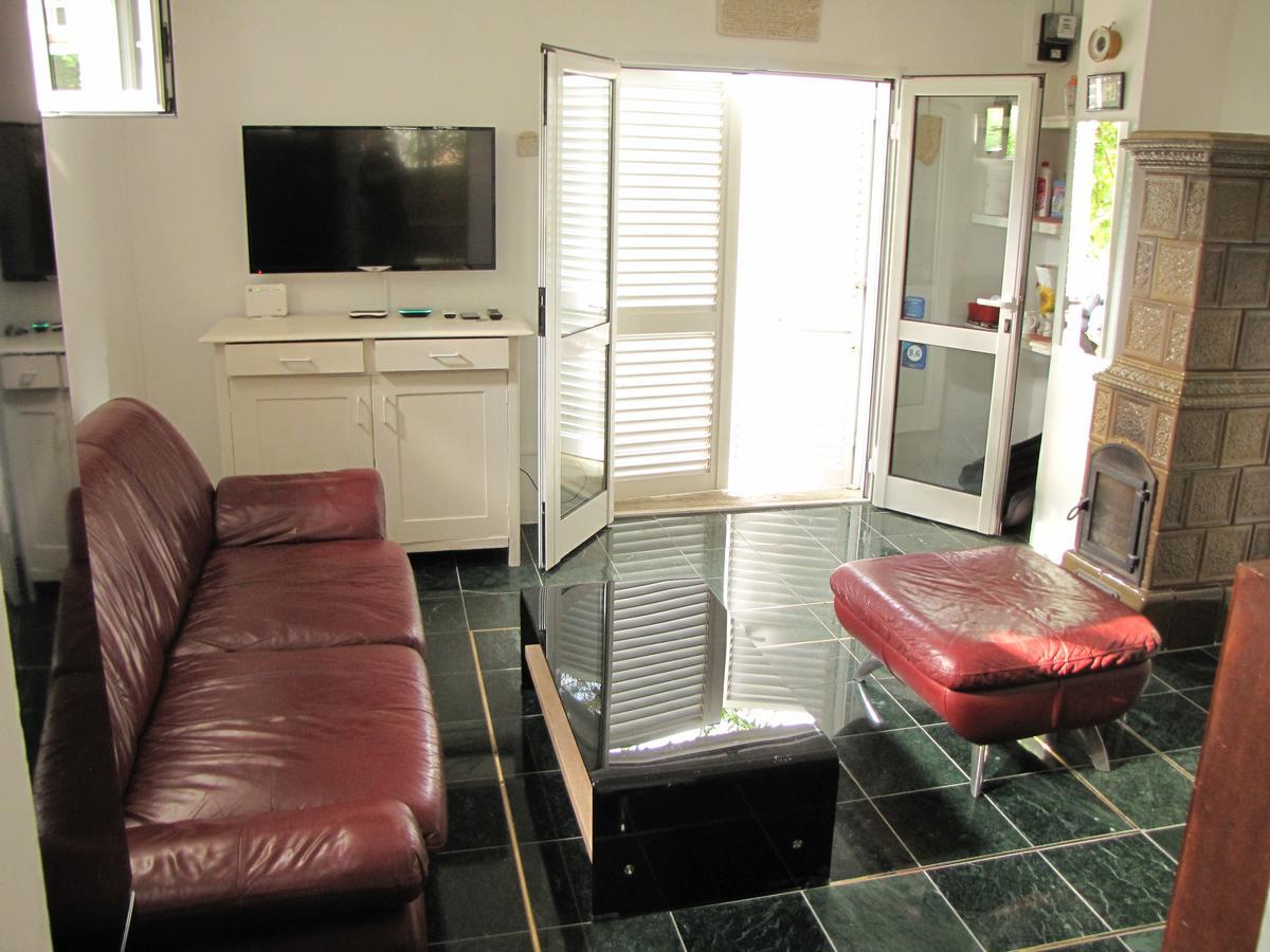Holiday Home Momcilovic Малинска Экстерьер фото